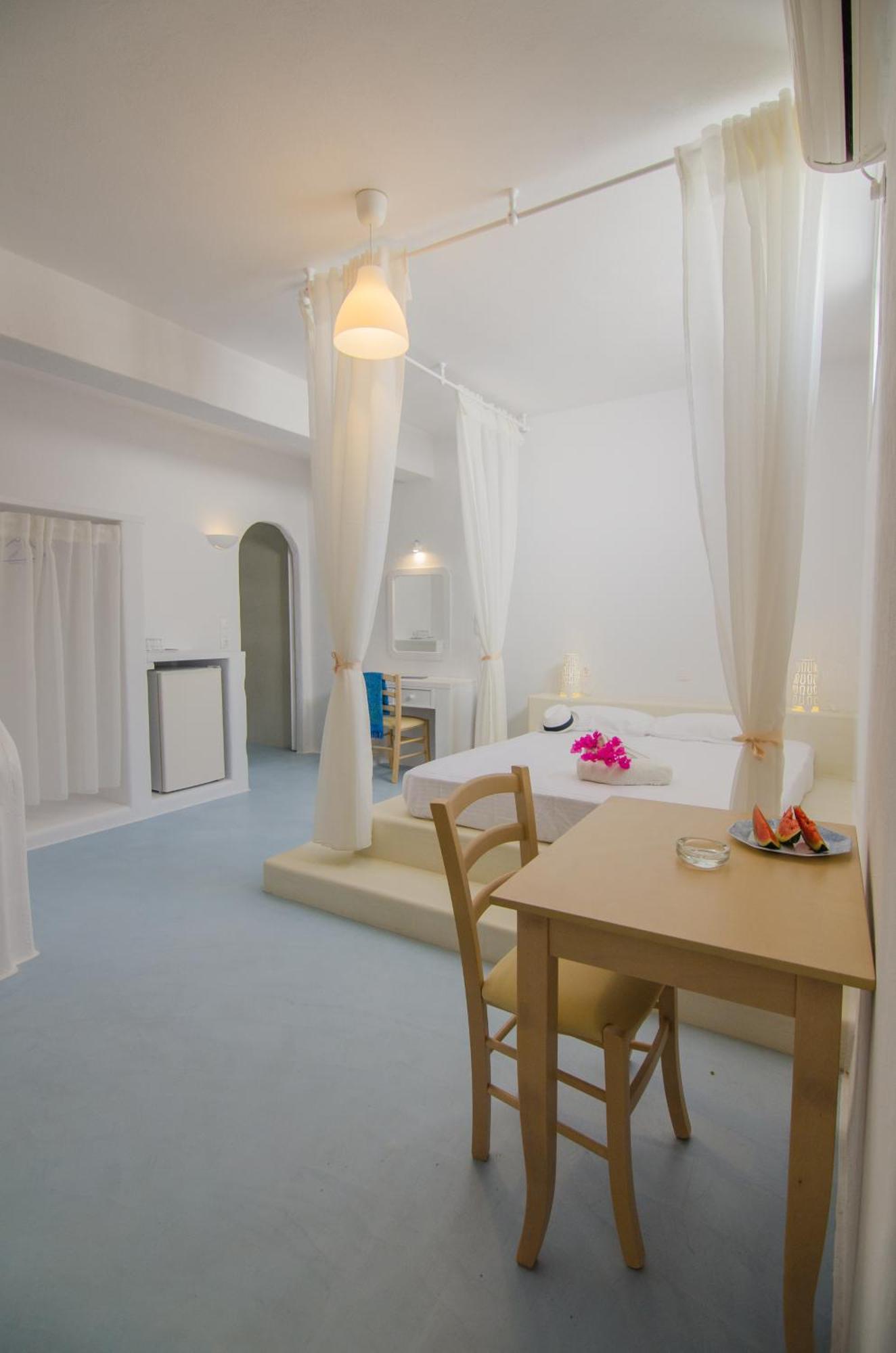 Olga Aparthotel Chora  Bilik gambar